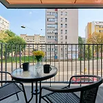 Nowoczesny Apartament Z Balkonem I Parkingiem W Centrum Wroclawia By Noclegi Renters